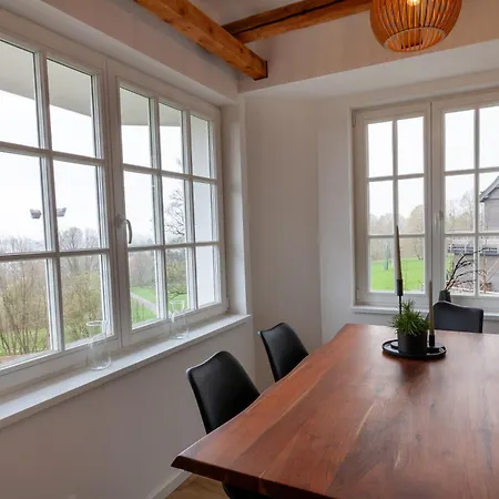 Hirschmann 5 Mit Kamin דירה