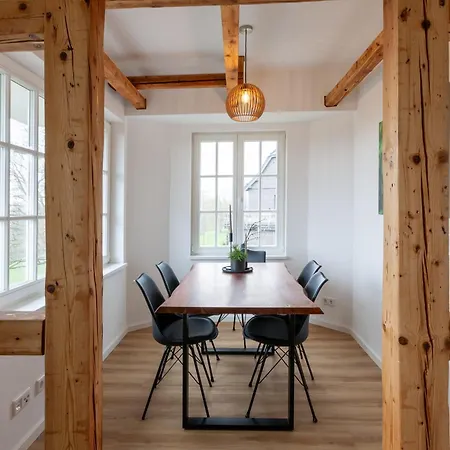 Hirschmann 5 Mit Kamin דירה *