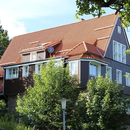 Hirschmann 5 Mit Kamin * בראונלאגה