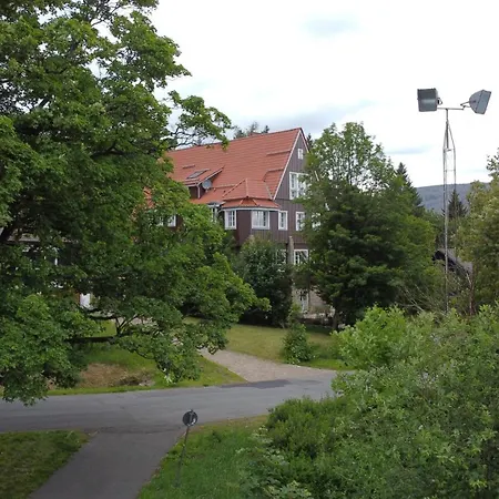 Hirschmann 5 Mit Kamin * בראונלאגה